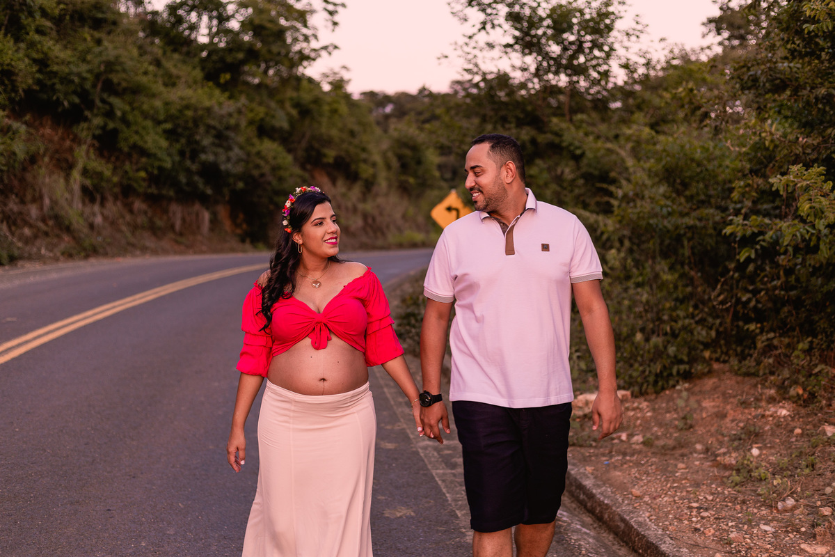 ensaio-gestante-do-fotografo-leandro-sales-fotografias-ao-ar-livre-em-berilo-mg