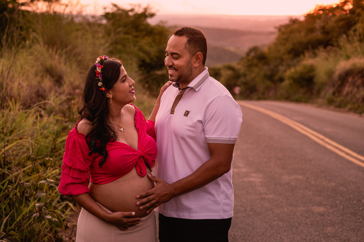 ensaio-gestante-do-fotografo-leandro-sales-fotografias-ao-ar-livre-em-berilo-mg