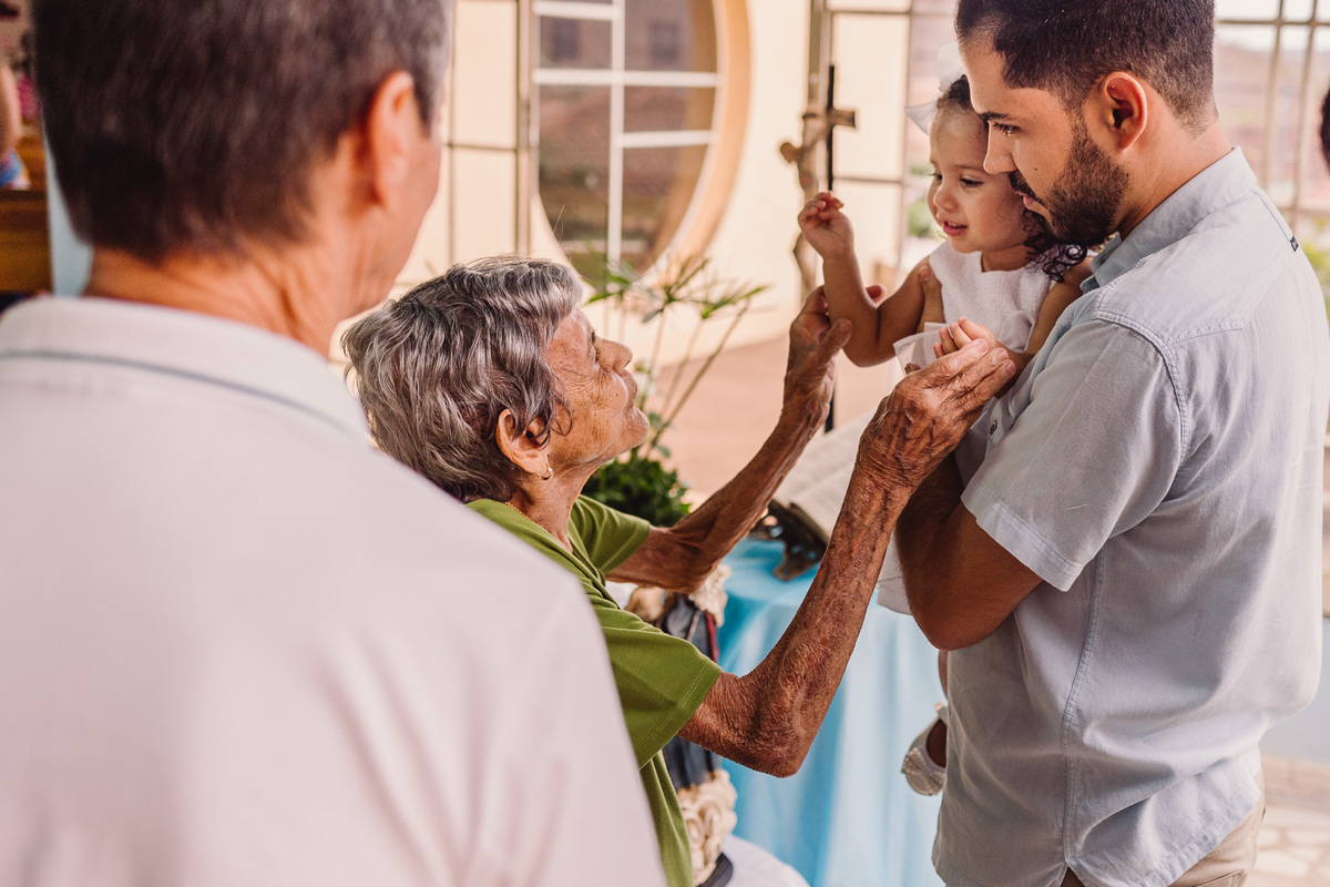 Batizado da Mariana realizado na Igreja de Nossa Senhora de Fátima em Berilo - MG 
Fotógrafo: Leandro Sales