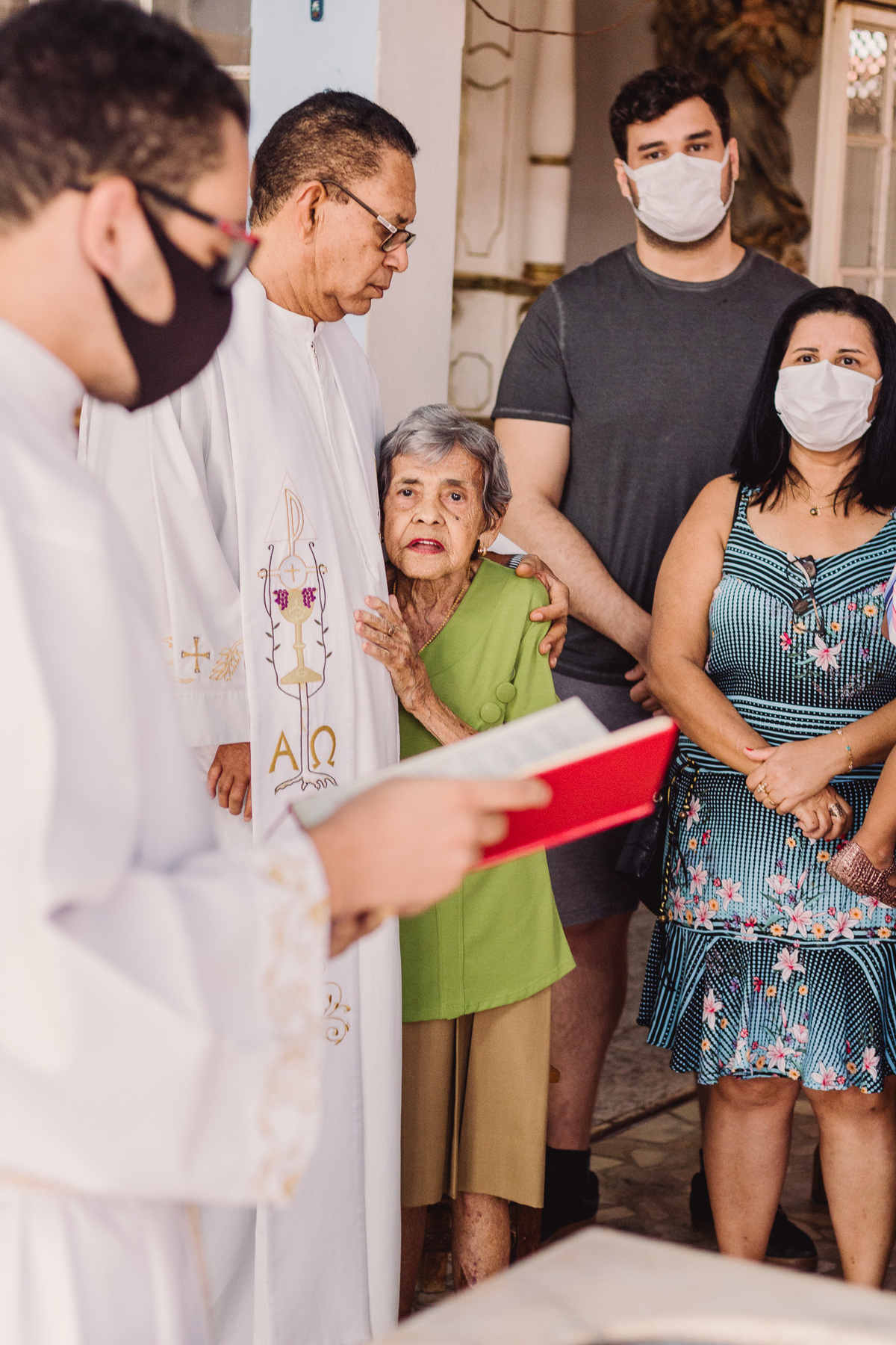 Batizado da Mariana realizado na Igreja de Nossa Senhora de Fátima em Berilo - MG 
Fotógrafo: Leandro Sales