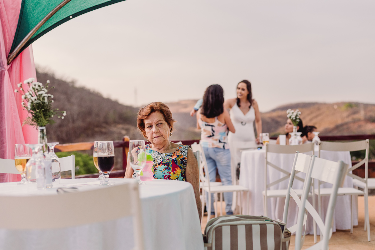 Batizado e Aniversário da Júlia realizado respectivamente na Igreja de Nossa Senhora de Fátima e Recanto Beira Rio em Berilo - MG 
Fotógrafo: Leandro Sales