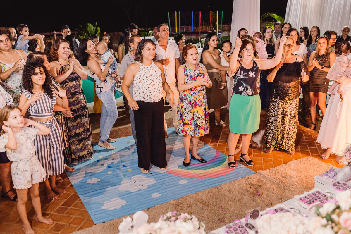 Batizado e Aniversário da Júlia realizado respectivamente na Igreja de Nossa Senhora de Fátima e Recanto Beira Rio em Berilo - MG 
Fotógrafo: Leandro Sales