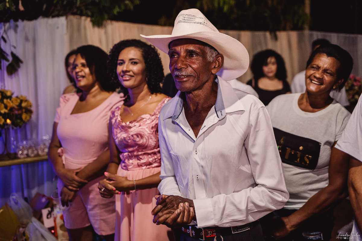 Festa de 15 anos da Laiane - Berilo MG
Fotografo: Leandro Sales