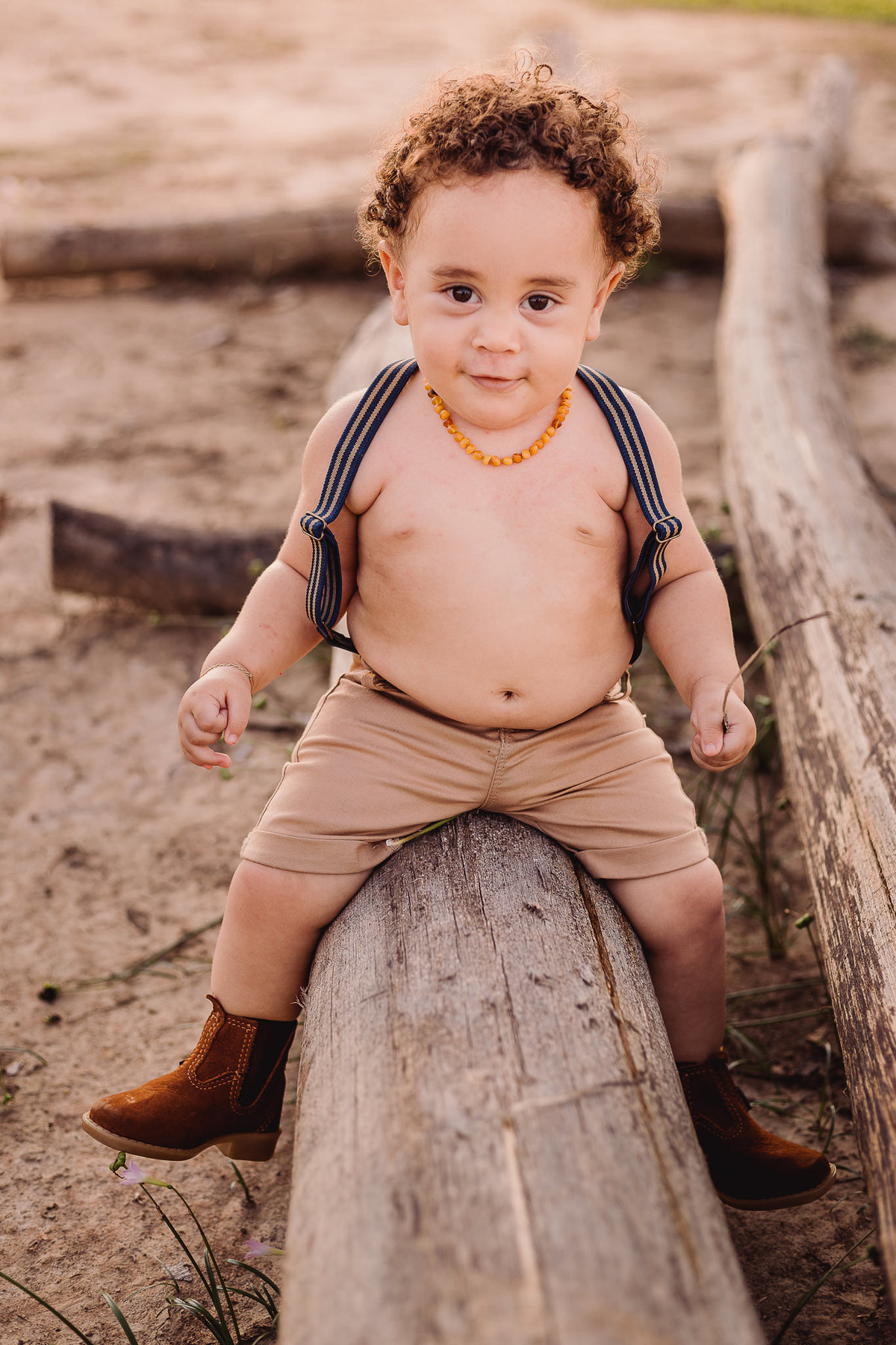 Ensaio fotográfico em família do Joaquim
realizado em Berilo-mg
Fotografo Leandro Sales
Berilo
Virgem da Lapa
José Gonsalves de Minas
Chapada do Norte
Jenipapo de Minas
Araçuaí
Leliveldia
