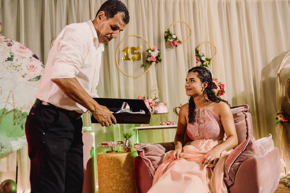 Festa de 15 anos realizada no Recanto Beira Rio em Berilo - MG
Fotografo Leandro Sales Fotografias
Vídeo - Foco Videomakker

Jenipapo de Minas, Francisco Badaró
José Gonsalves de Minas
Chapada do Norte