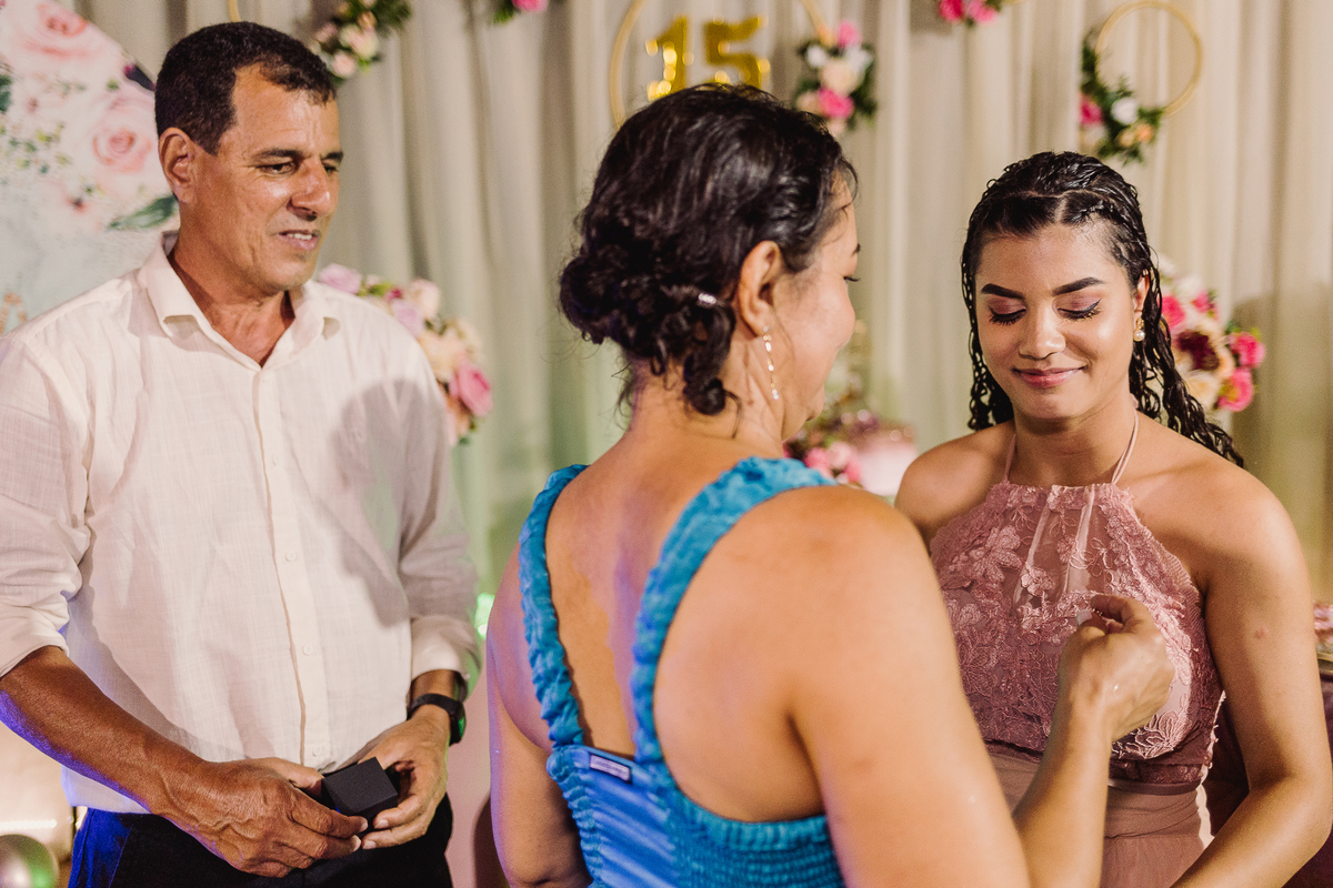 Festa de 15 anos realizada no Recanto Beira Rio em Berilo - MG
Fotografo Leandro Sales Fotografias
Vídeo - Foco Videomakker

Jenipapo de Minas, Francisco Badaró
José Gonsalves de Minas
Chapada do Norte