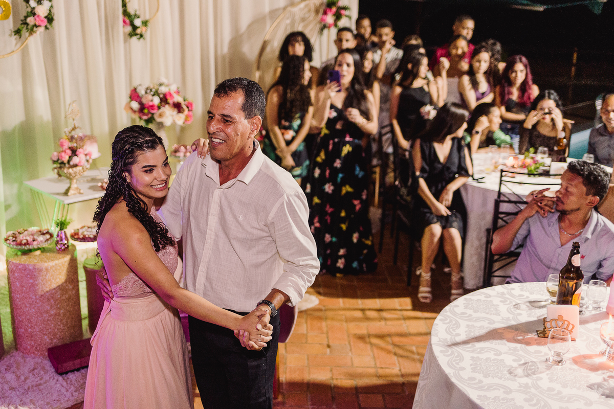 Festa de 15 anos realizada no Recanto Beira Rio em Berilo - MG
Fotografo Leandro Sales Fotografias
Vídeo - Foco Videomakker

Jenipapo de Minas, Francisco Badaró
José Gonsalves de Minas
Chapada do Norte