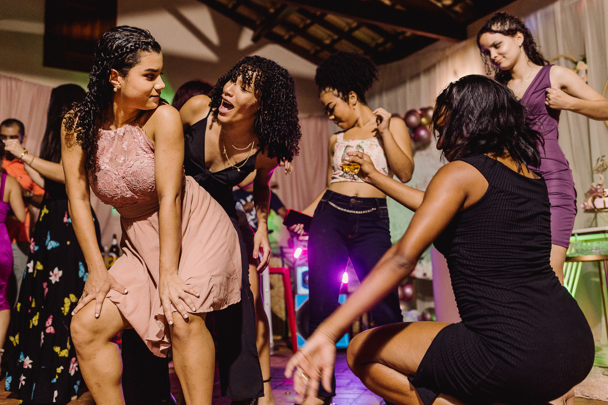 Festa de 15 anos realizada no Recanto Beira Rio em Berilo - MG
Fotografo Leandro Sales Fotografias
Vídeo - Foco Videomakker

Jenipapo de Minas, Francisco Badaró
José Gonsalves de Minas
Chapada do Norte