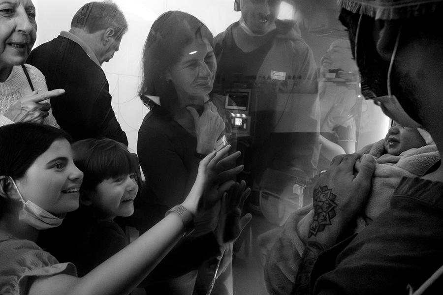 fotografia de parto do nascimento da Maya na maternidade Rede D'Or São Luiz Morumbi na cidade de Sâo Paulo