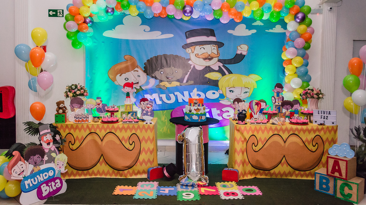 Decoração de aniversário infantil, mundo Bita, no buffet Paraíso Kids II, na cidade de Praia Grande, estado de São Paulo 