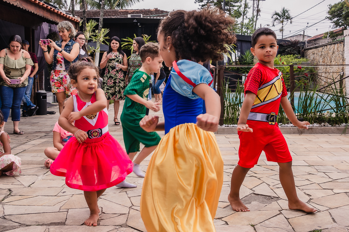 aniversariante no buffet Beleléu, na cidade de praia grande, no estado de são paulo
