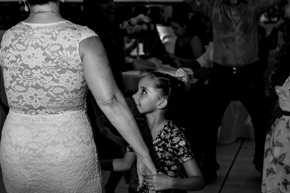 Crianças no casamento, Salão de festas Susi, na cidade de Praia Grande, no estado de São Paulo