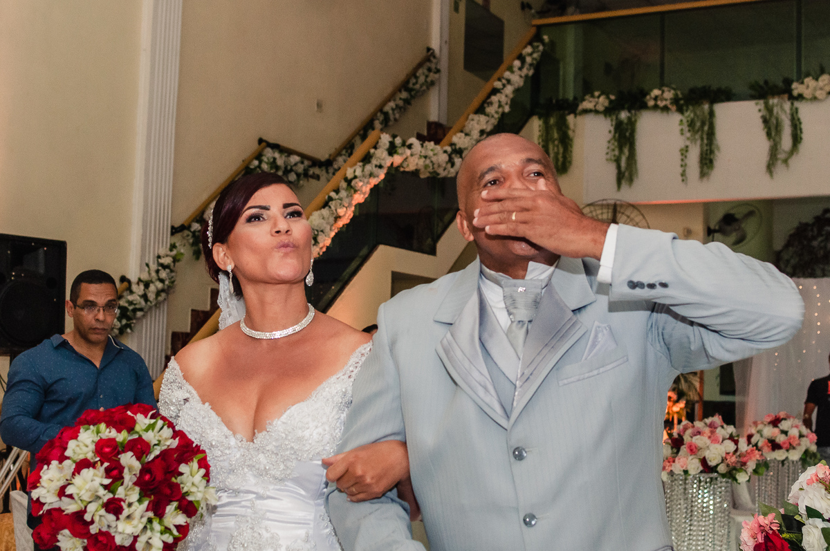 saída dos noivos, Salão de festas Susi, na cidade de Praia Grande, no estado de São Paulo