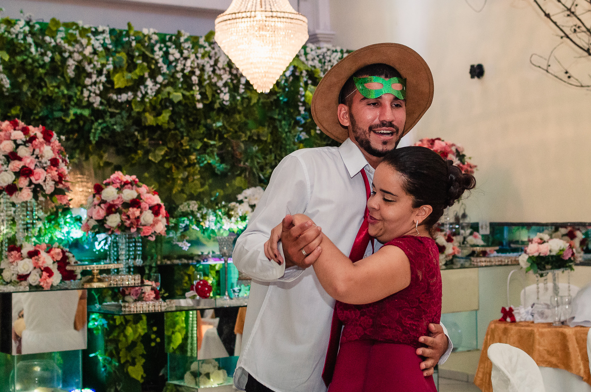 Padrinhos, Salão de festas Susi, na cidade de Praia Grande, no estado de São Paulo