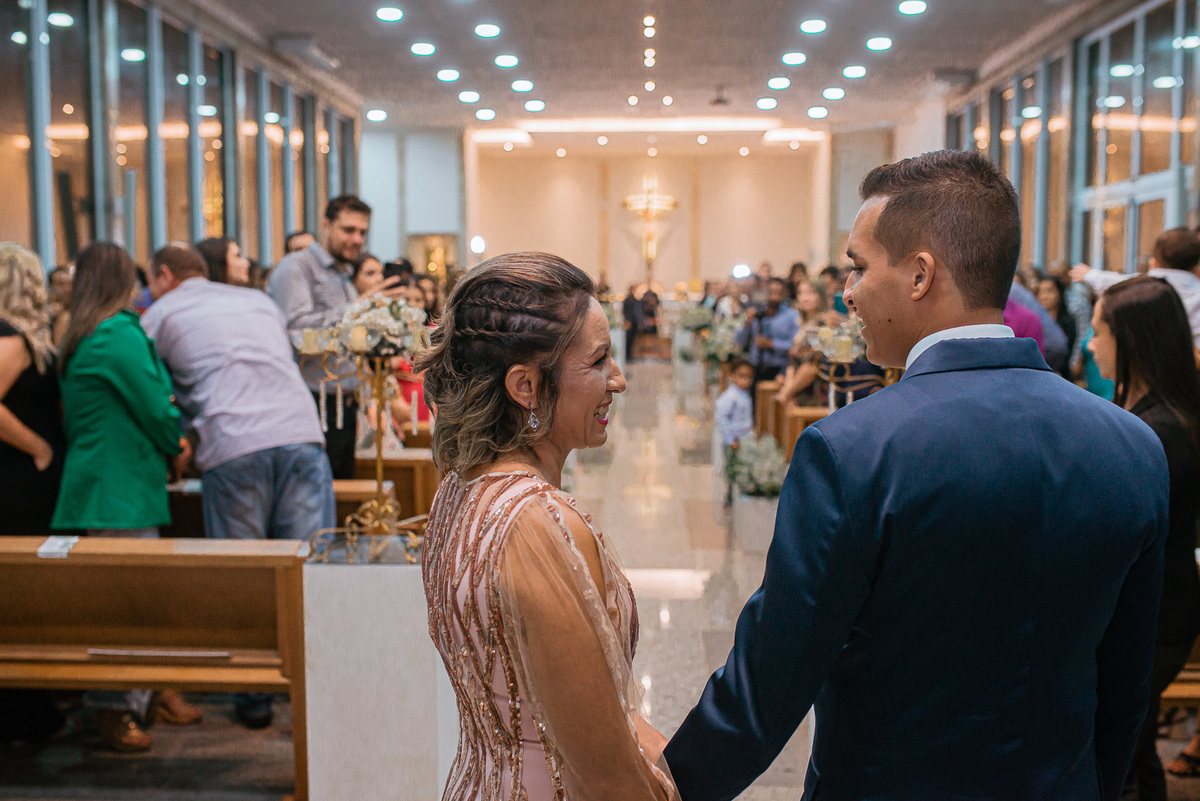casamento chácara cobec pirapozinho fotos da noiva e fotografia do casamento cerimônia e festa com fotografo de pirapozinho