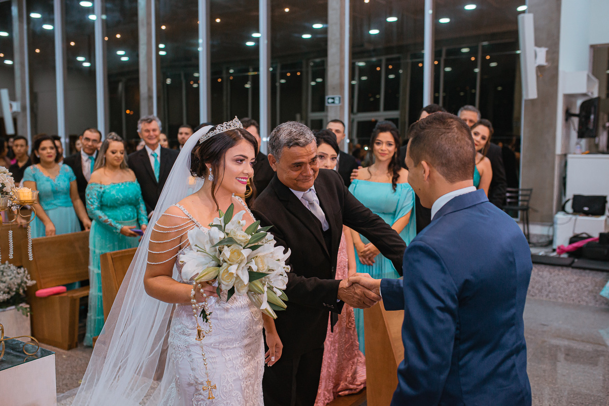 casamento chácara cobec pirapozinho fotos da noiva e fotografia do casamento cerimônia e festa com fotografo de pirapozinho