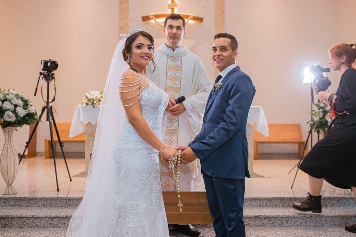 casamento chácara cobec pirapozinho fotos da noiva e fotografia do casamento cerimônia e festa com fotografo de pirapozinho