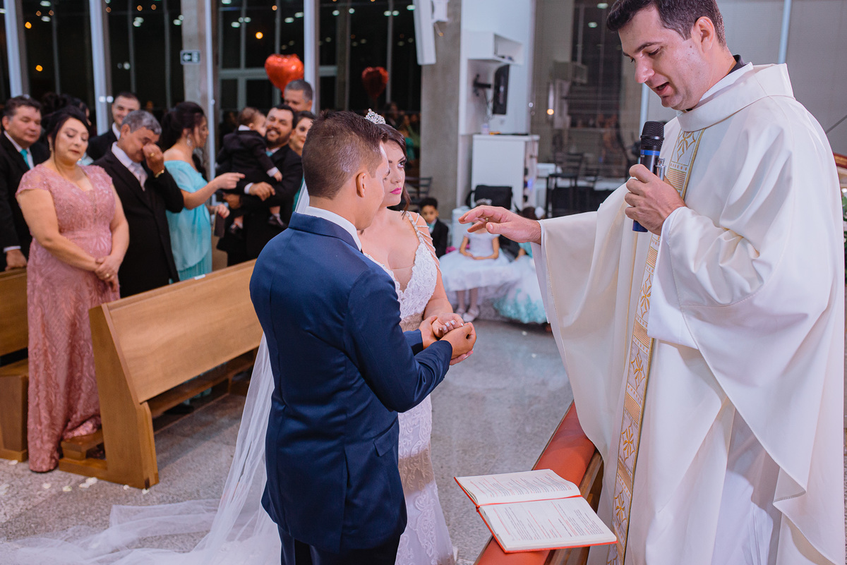 casamento chácara cobec pirapozinho fotos da noiva e fotografia do casamento cerimônia e festa com fotografo de pirapozinho