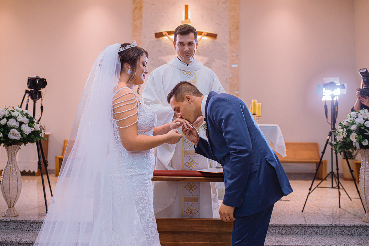 casamento chácara cobec pirapozinho fotos da noiva e fotografia do casamento cerimônia e festa com fotografo de pirapozinho