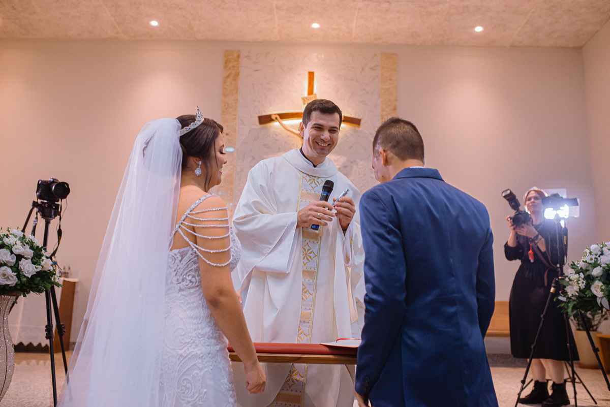 casamento chácara cobec pirapozinho fotos da noiva e fotografia do casamento cerimônia e festa com fotografo de pirapozinho