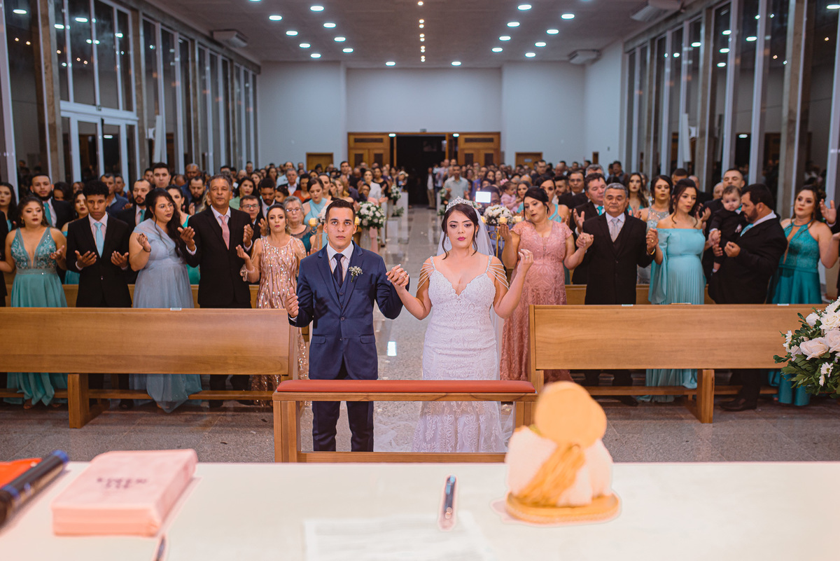 casamento chácara cobec pirapozinho fotos da noiva e fotografia do casamento cerimônia e festa com fotografo de pirapozinho