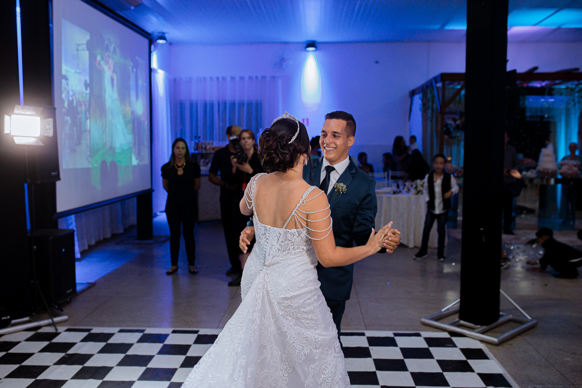 casamento chácara cobec pirapozinho fotos da noiva e fotografia do casamento cerimônia e festa com fotografo de pirapozinho