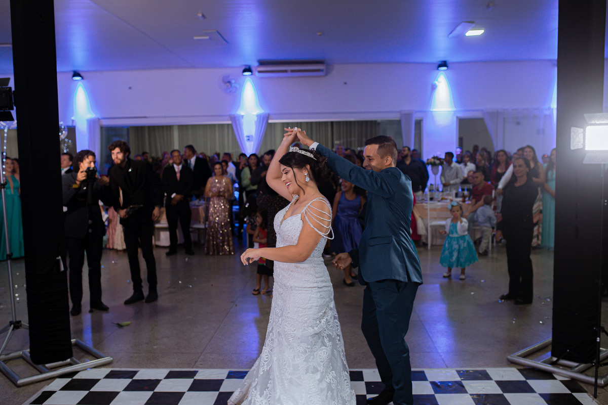 casamento chácara cobec pirapozinho fotos da noiva e fotografia do casamento cerimônia e festa com fotografo de pirapozinho