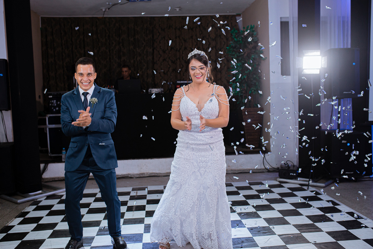 casamento chácara cobec pirapozinho fotos da noiva e fotografia do casamento cerimônia e festa com fotografo de pirapozinho