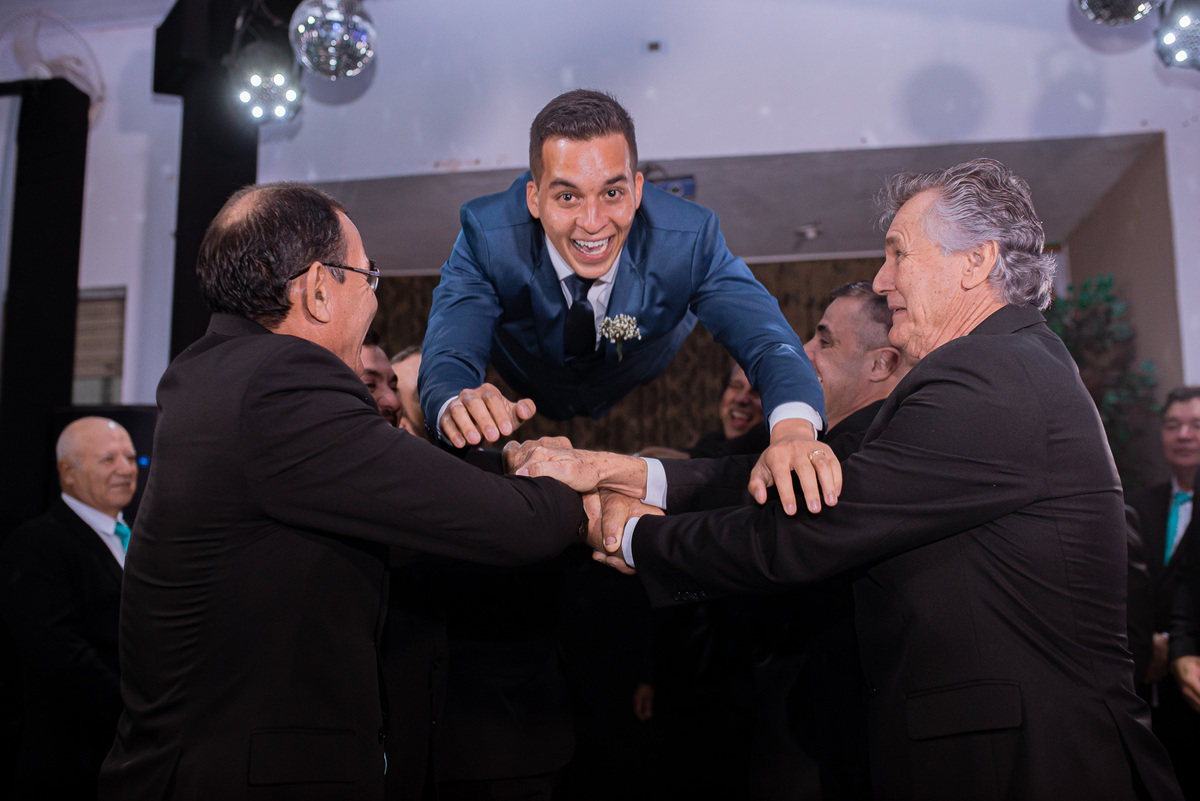 casamento chácara cobec pirapozinho fotos da noiva e fotografia do casamento cerimônia e festa com fotografo de pirapozinho