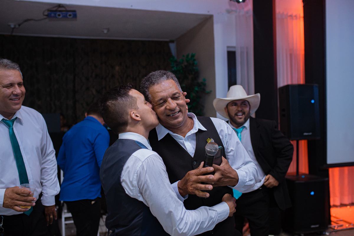casamento chácara cobec pirapozinho fotos da noiva e fotografia do casamento cerimônia e festa com fotografo de pirapozinho