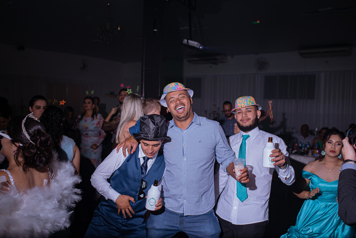 casamento chácara cobec pirapozinho fotos da noiva e fotografia do casamento cerimônia e festa com fotografo de pirapozinho