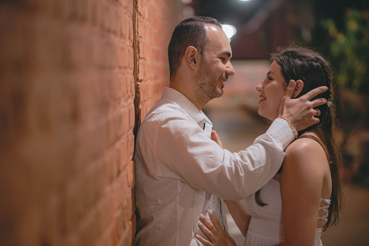ensaio pre casamento fotografo de casamento noivado noivas vestido de noivado e de casamento fotografia no nascer do sol e no centro de presidente prudente