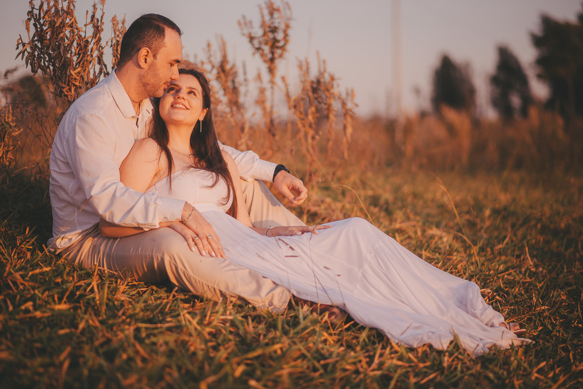 ensaio pre casamento fotografo de casamento noivado noivas vestido de noivado e de casamento fotografia no nascer do sol e no centro de presidente prudente