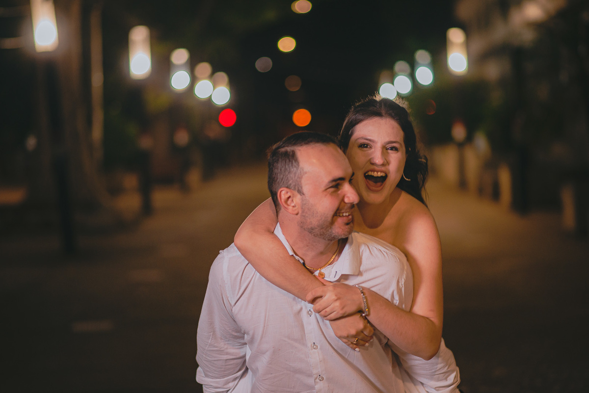 ensaio pre casamento fotografo de casamento noivado noivas vestido de noivado e de casamento fotografia no nascer do sol e no centro de presidente prudente