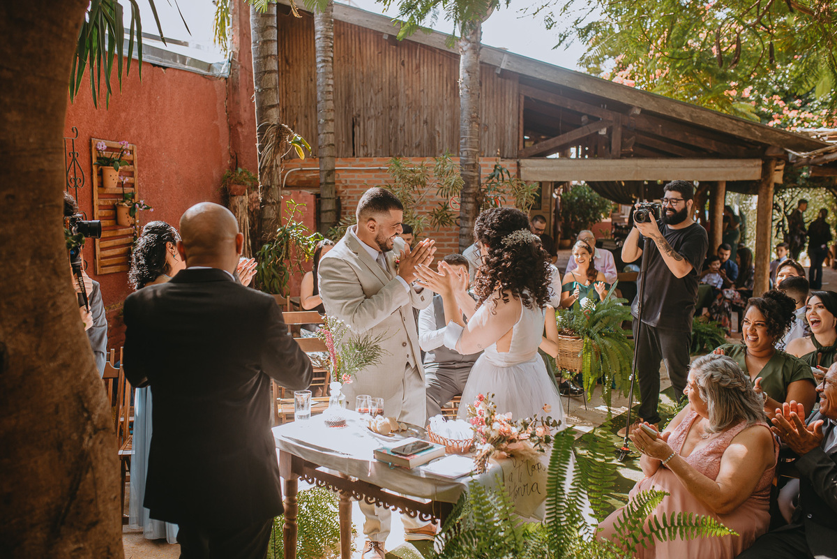 casamento durante o dia em presidente prudente fotografia de casamento fotos ensaio de casal pre-casamento noiva wedding fotos do casamento casamento restaurante garden presidente prudente