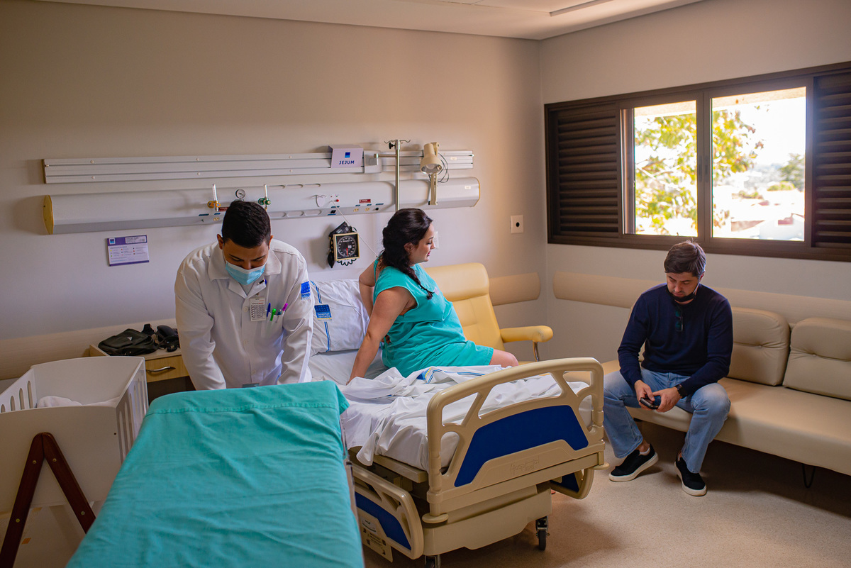 fotografia de parto no hospital iamada foto de parto cesarea gestante nascimento fotografo