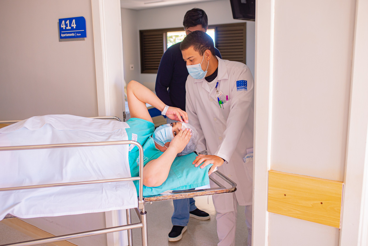 fotografia de parto no hospital iamada foto de parto cesarea gestante nascimento fotografo