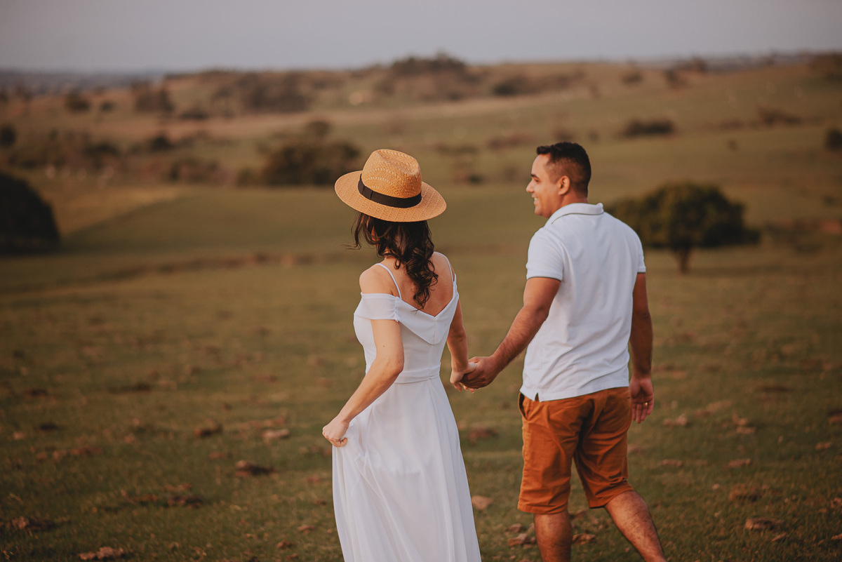 ensaio casal fotografia de casamento ensaio externo precasamento wedding prewedding pirapozinho casamento vestido de noiva ensaio de casal 