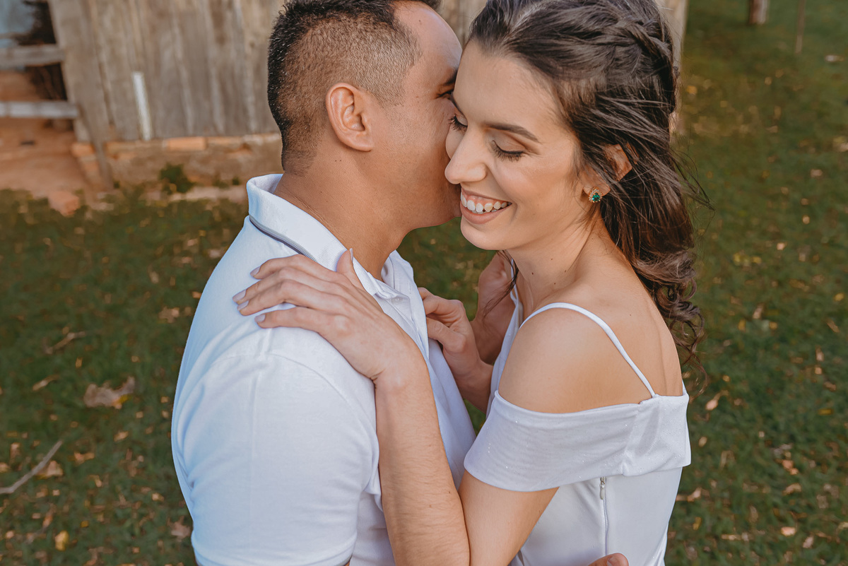 ensaio casal fotografia de casamento ensaio externo precasamento wedding prewedding pirapozinho casamento vestido de noiva ensaio de casal 