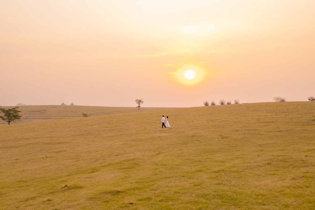 ensaio précasamento fotografia de casamento decoração de casamento noiva noivas Presidente Prudente Pirapozinho fotografosp prewedding vestido de noiva buque de noiva casamento no campo