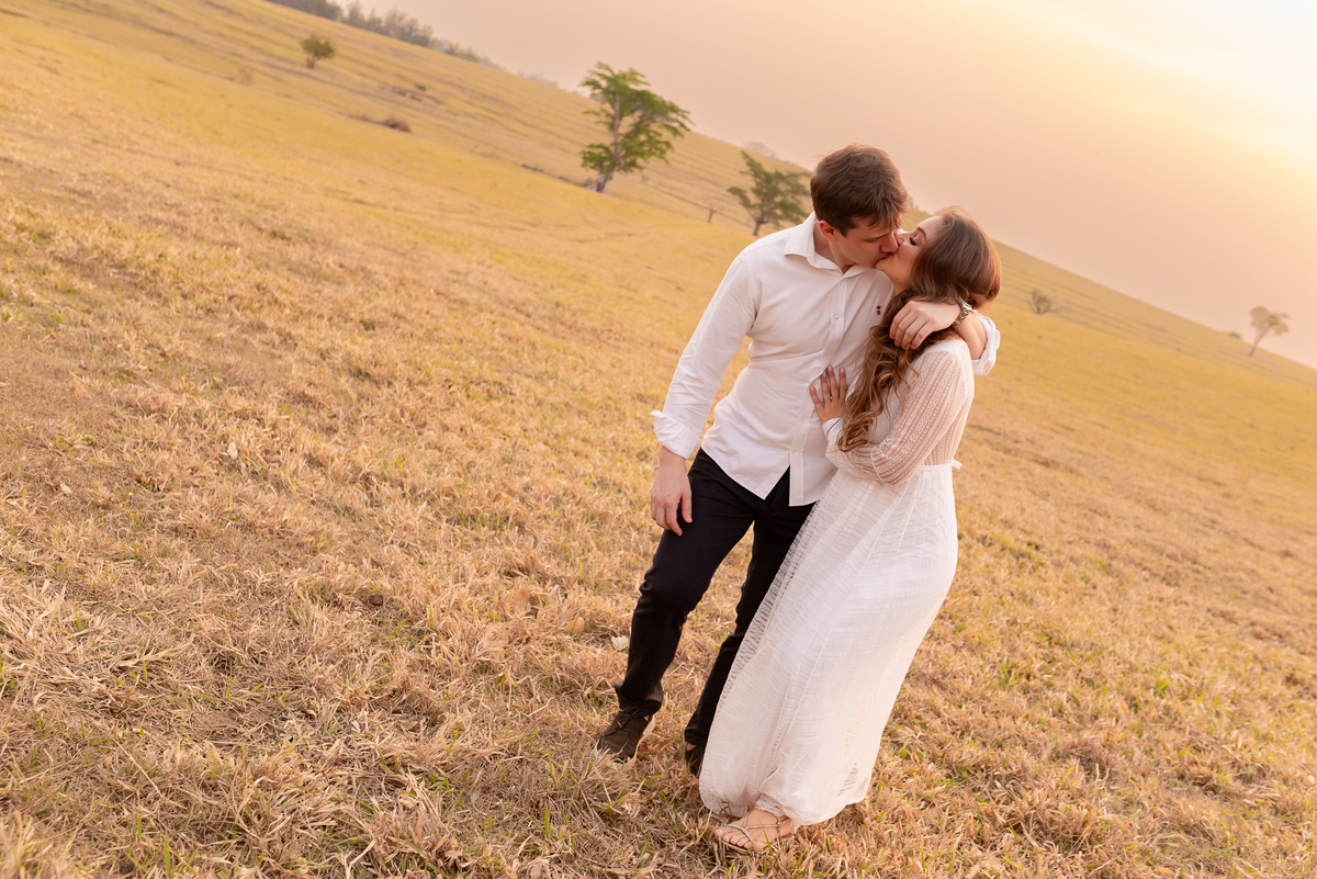 ensaio précasamento fotografia de casamento decoração de casamento noiva noivas Presidente Prudente Pirapozinho fotografosp prewedding vestido de noiva buque de noiva casamento no campo