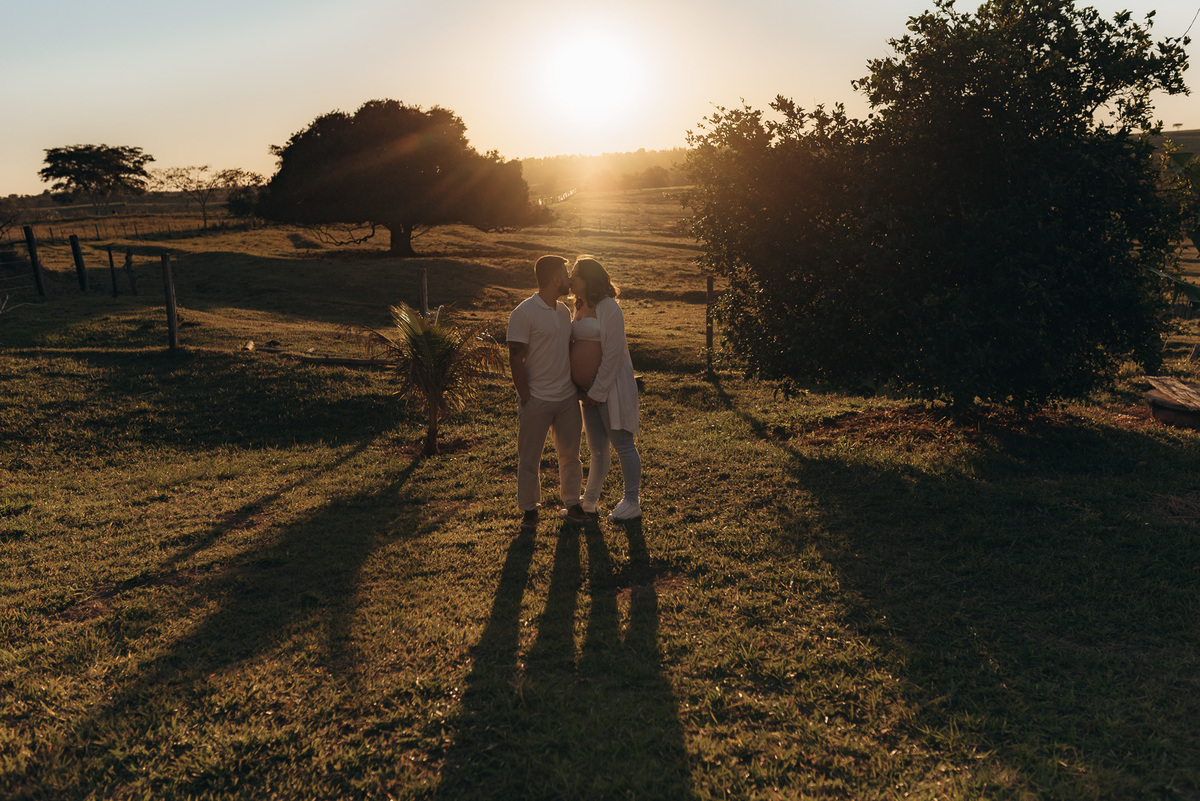 ensaio gestante campo externo fotos gravida Presidente Prudente mae de menino fotos familia 