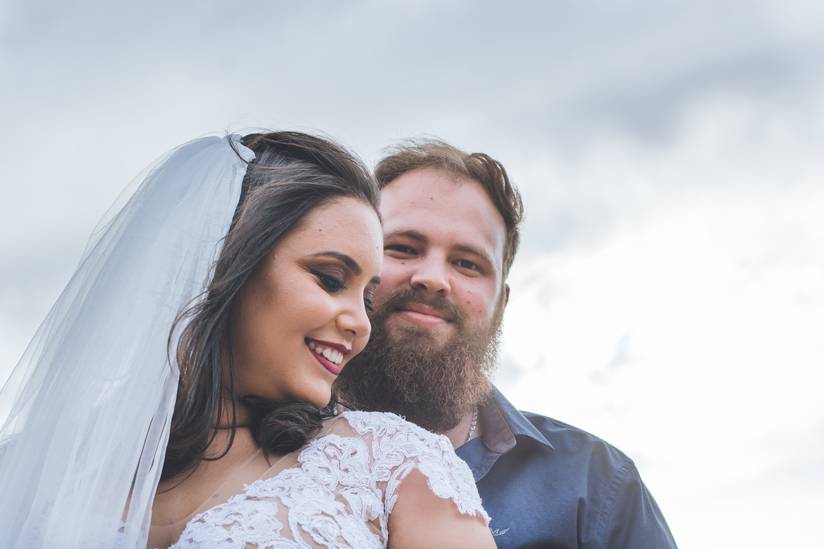 ENSAIO EXTERNO FOTOGRAFIA CASAL NOIVOS PEDREIRA RETRATO POSES CASAL