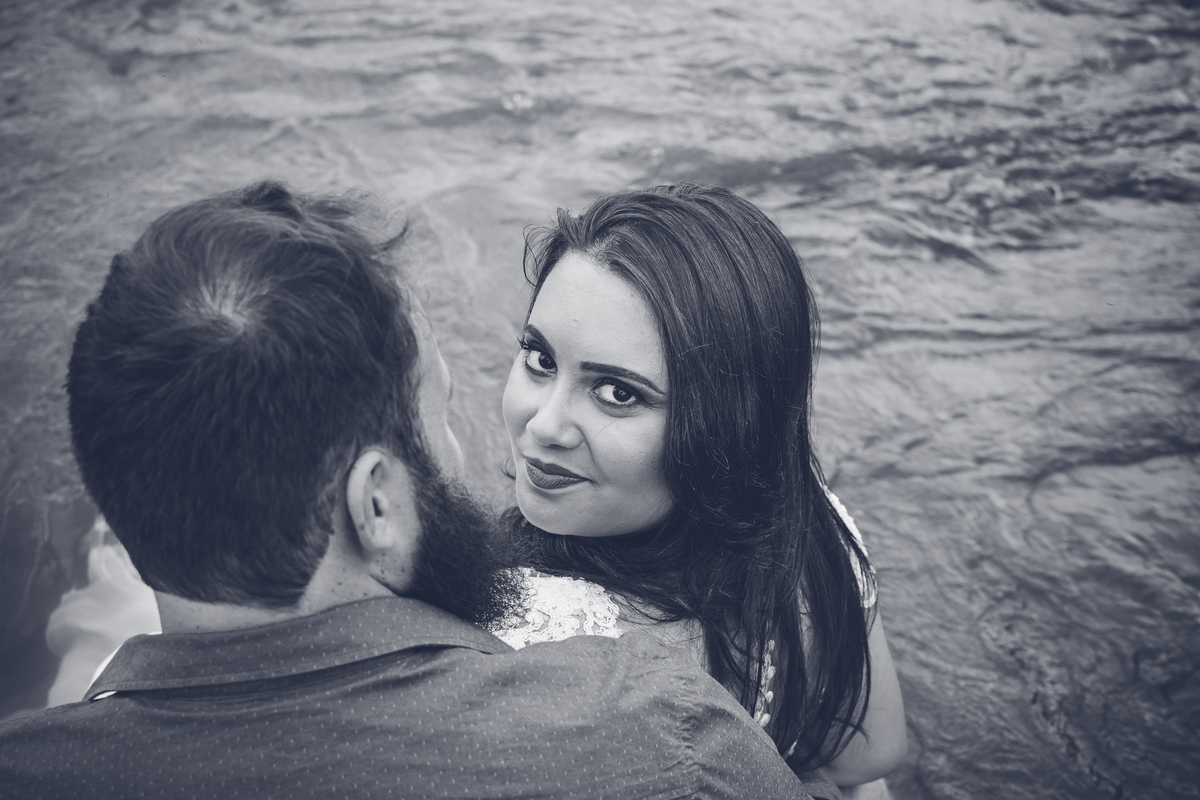 ENSAIO EXTERNO FOTOGRAFIA CASAL NOIVOS PEDREIRA RETRATO POSES CASAL