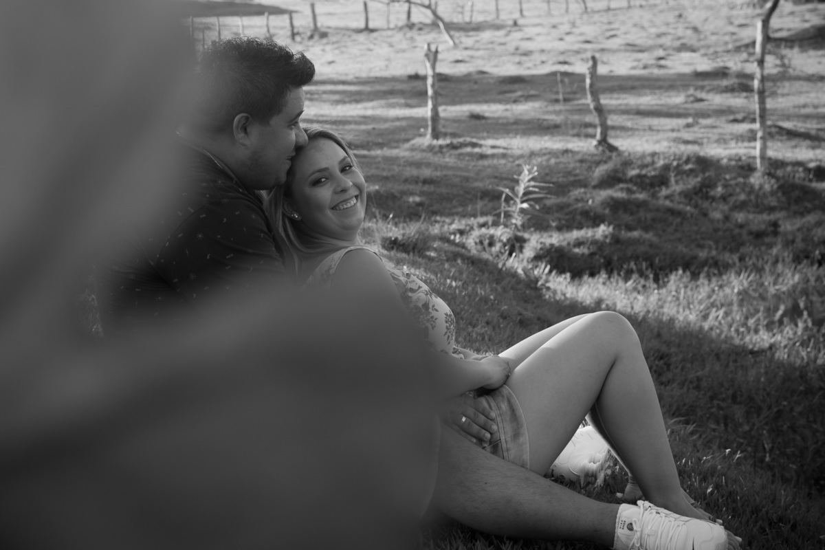 FOTOGRAFIA NOIVOS ENSAIO EXTERNO NO SITIO NOIVADO FOTOS CASAL AR LIVRE