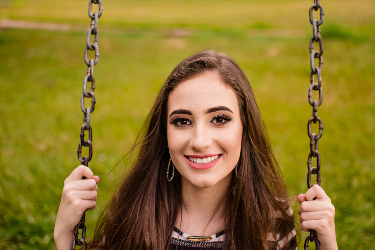 POSES E RETRATOS ENSAIO 15 ANOS PARQUE DO POVO FOTOS EXTERNAS COM FAMILIA E AMIGAS FOTOS CRIATIVAS 