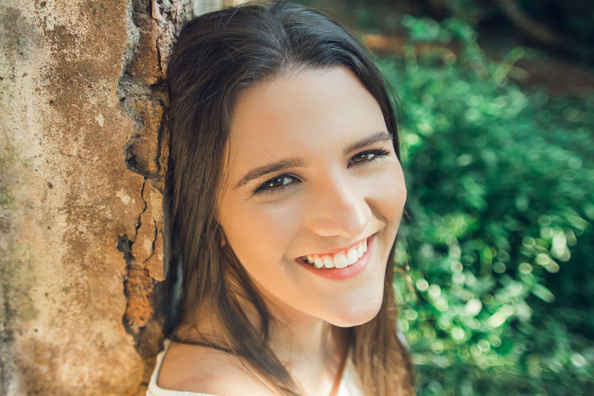 POSES E RETRATOS ENSAIO 15 ANOS PARQUE DO POVO FOTOS EXTERNAS COM FAMILIA E AMIGAS FOTOS CRIATIVAS 