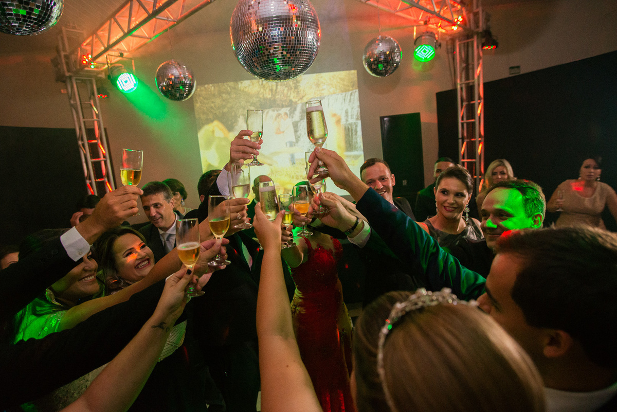 fotografia de casamento fotos de casal ensaio vestido de noiva casamento noivas noiva 
