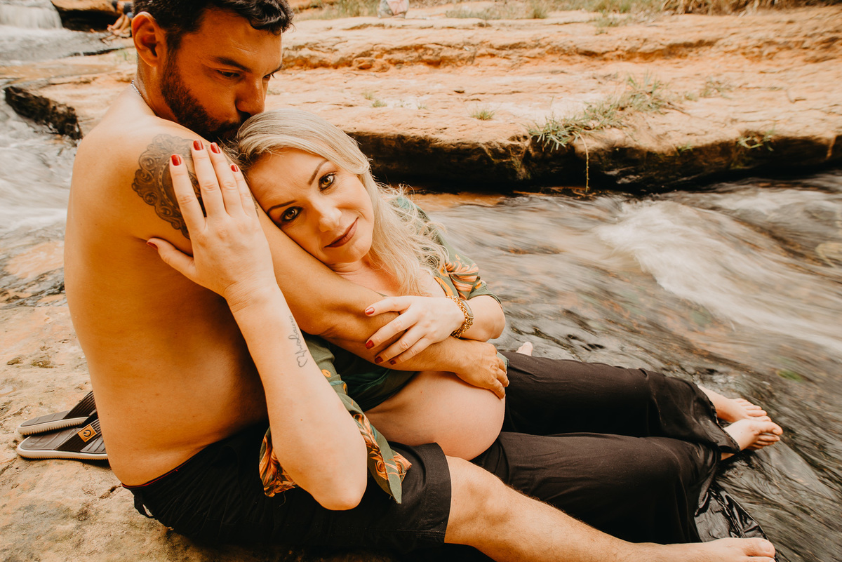 Ensaio gestante fotos gravidas gestação fotografia ensaio criativo fotos cachoeira mamãe de primeira viagem