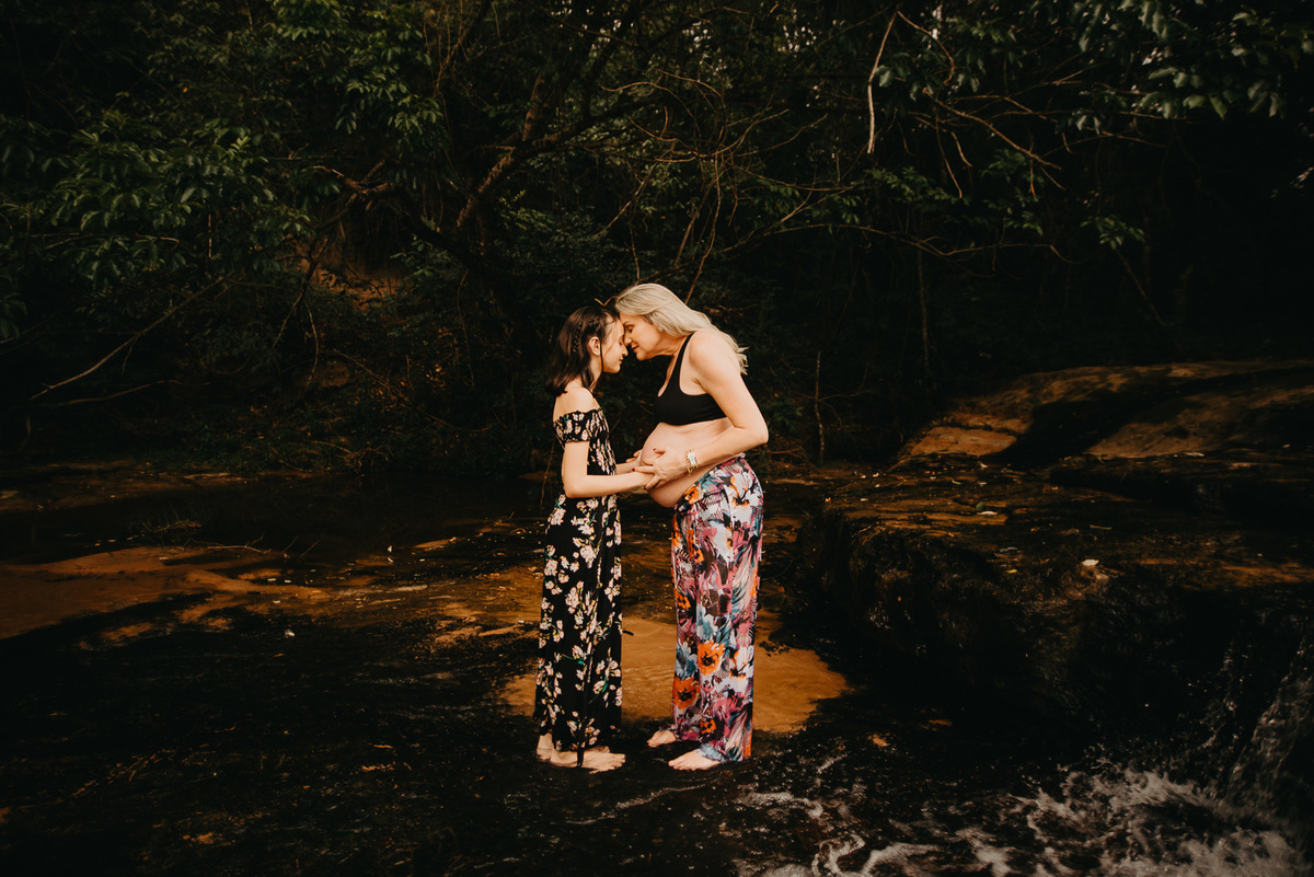 Ensaio gestante fotos gravidas gestação fotografia ensaio criativo fotos cachoeira mamãe de primeira viagem